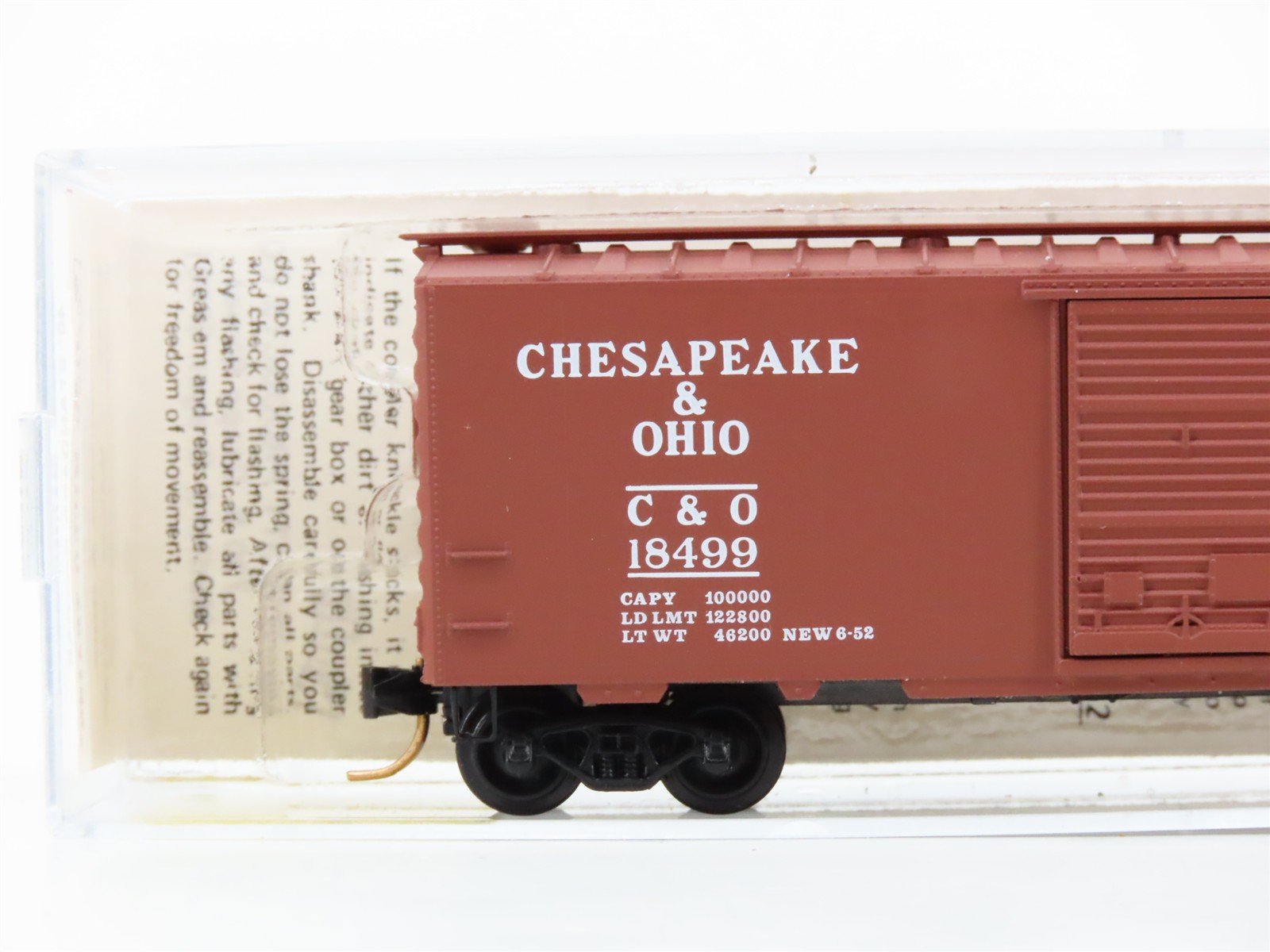 N Scale Micro-Trains 20440 C&O Chesapeake & Ohio 40' Box Car 18499 RTR