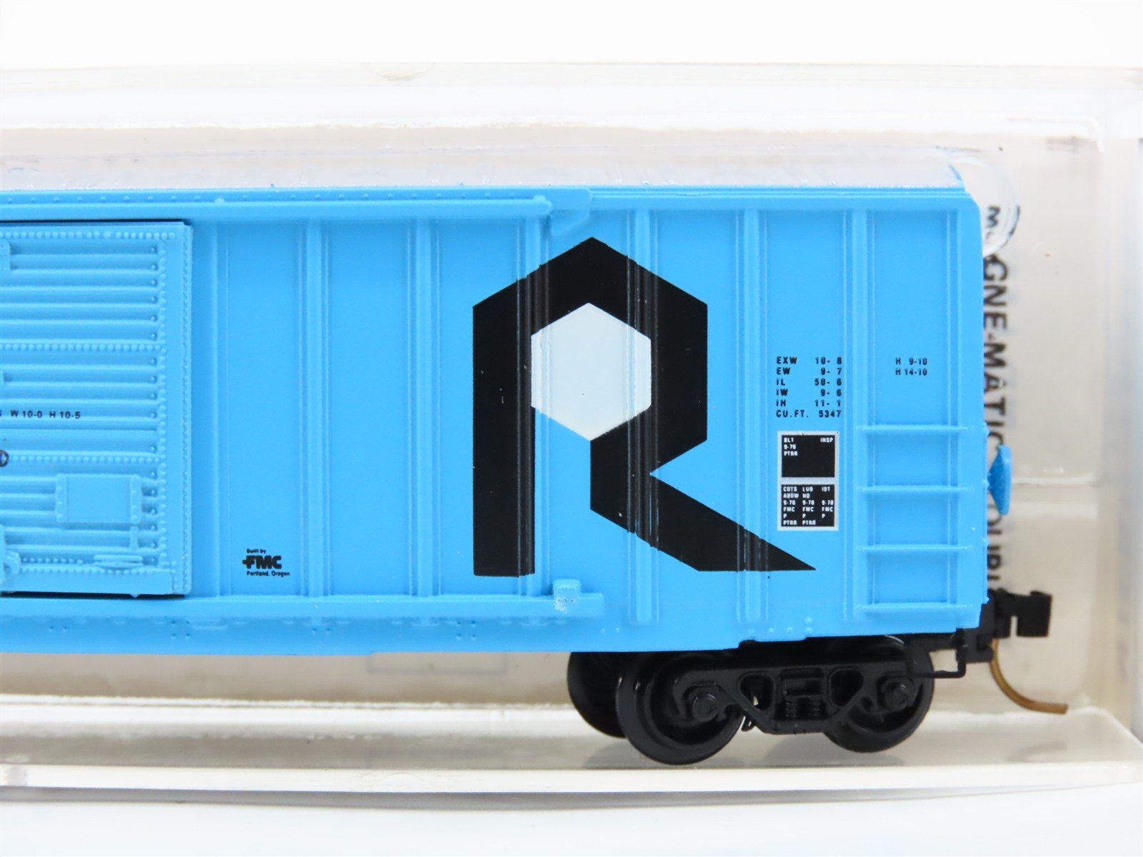 N Scale Micro-Trains 25170 Rock Island 50' Single Door Rib Side Box Car RTR