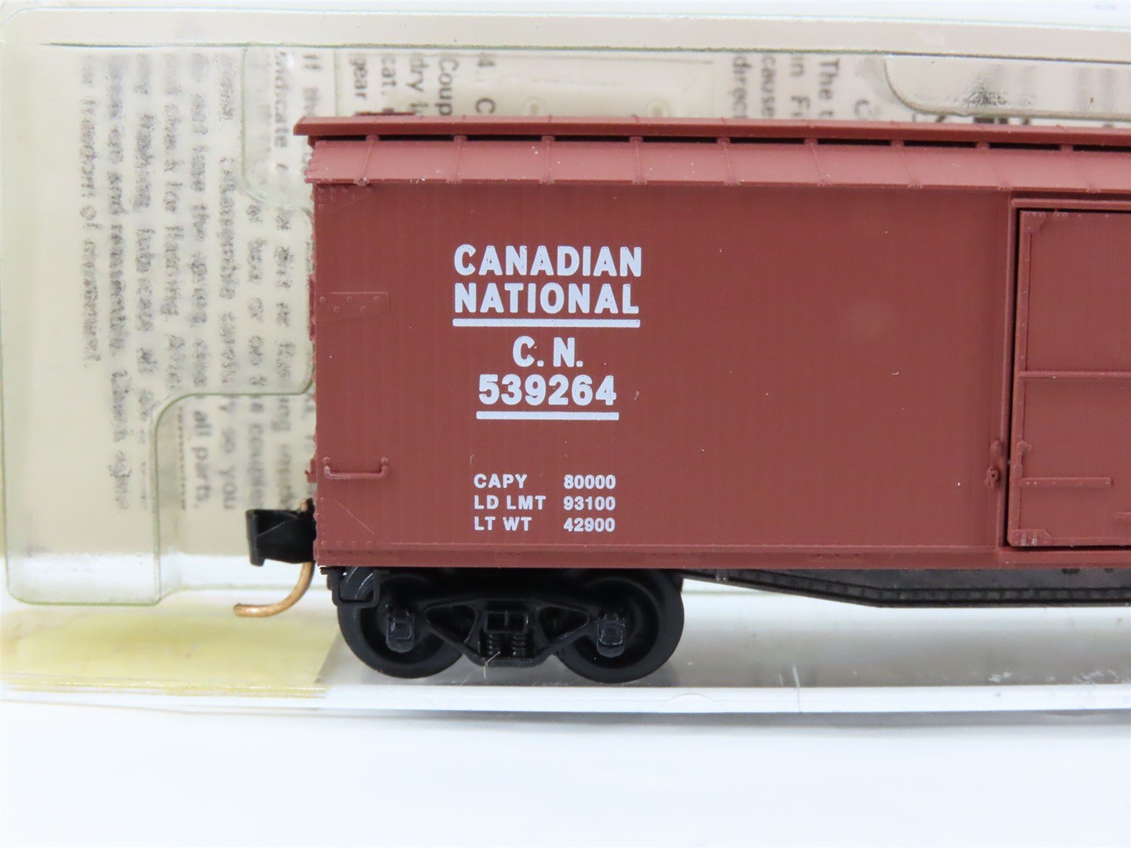 N Scale Micro-Trains 39040 CN Canadian National 40' Double Sheathed Box Car RTR