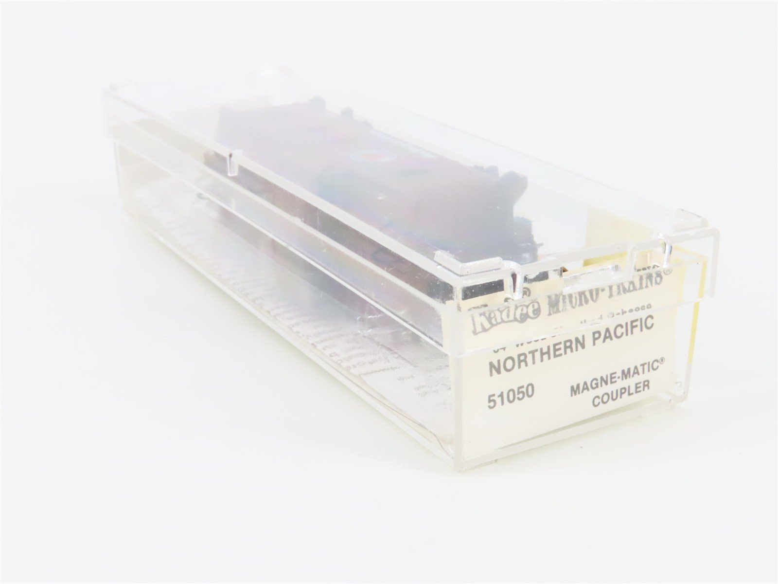 N Scale Micro-Trains 51050 NP Northern Pacific 34' Wood-Sheathed Caboose RTR