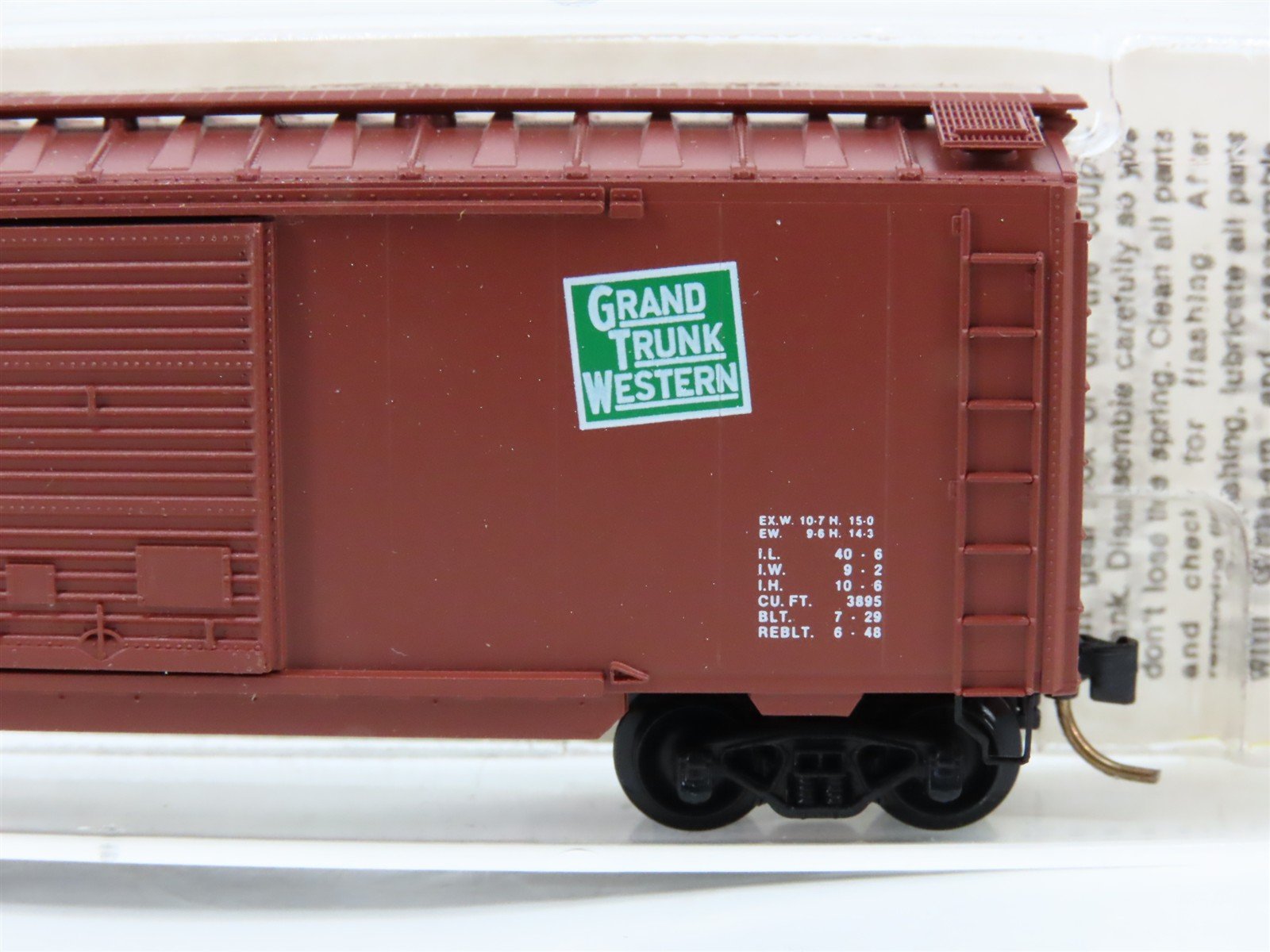 N Scale Micro-Trains 23170 GTW Grand Trunk Western 40' Box Car 585881 RTR