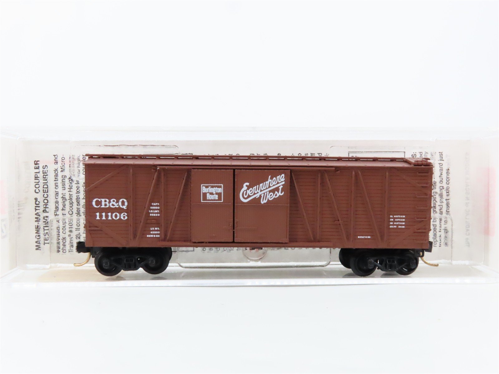 N Scale Micro-Trains 29060 CB&Q Chicago, Burlington & Quincy 40' Box Car RTR
