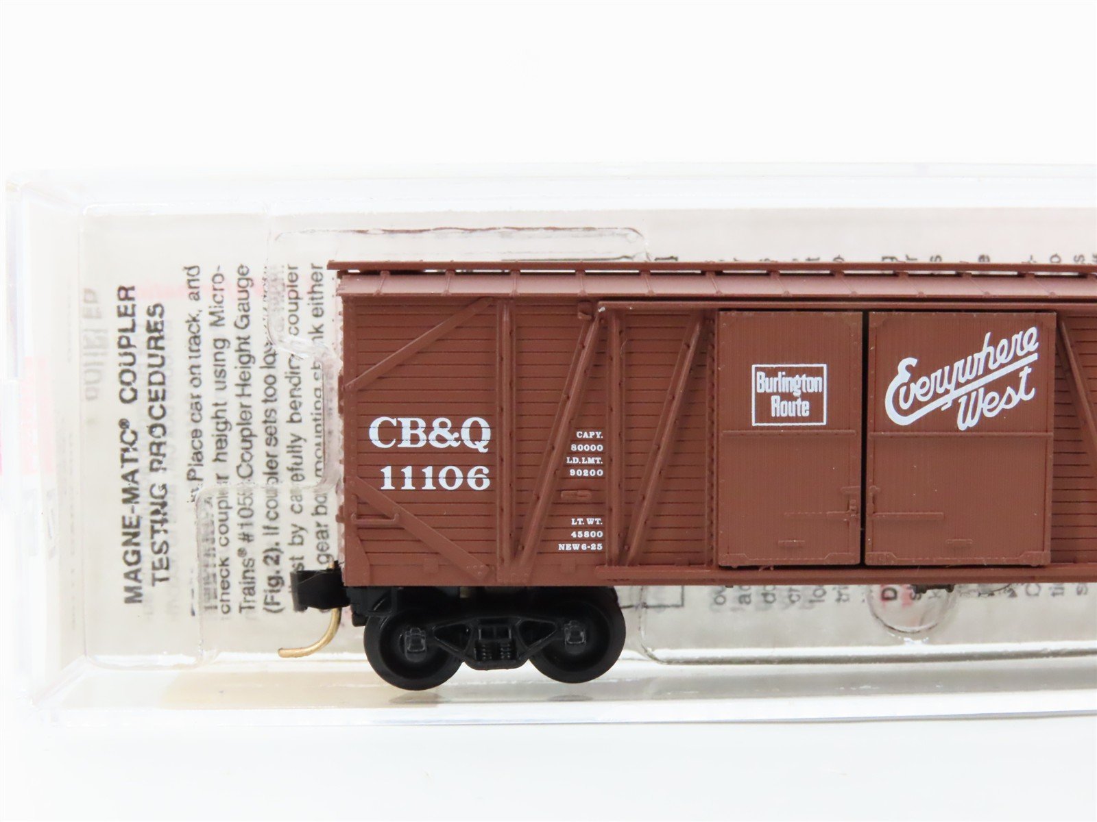 N Scale Micro-Trains 29060 CB&Q Chicago, Burlington & Quincy 40' Box Car RTR