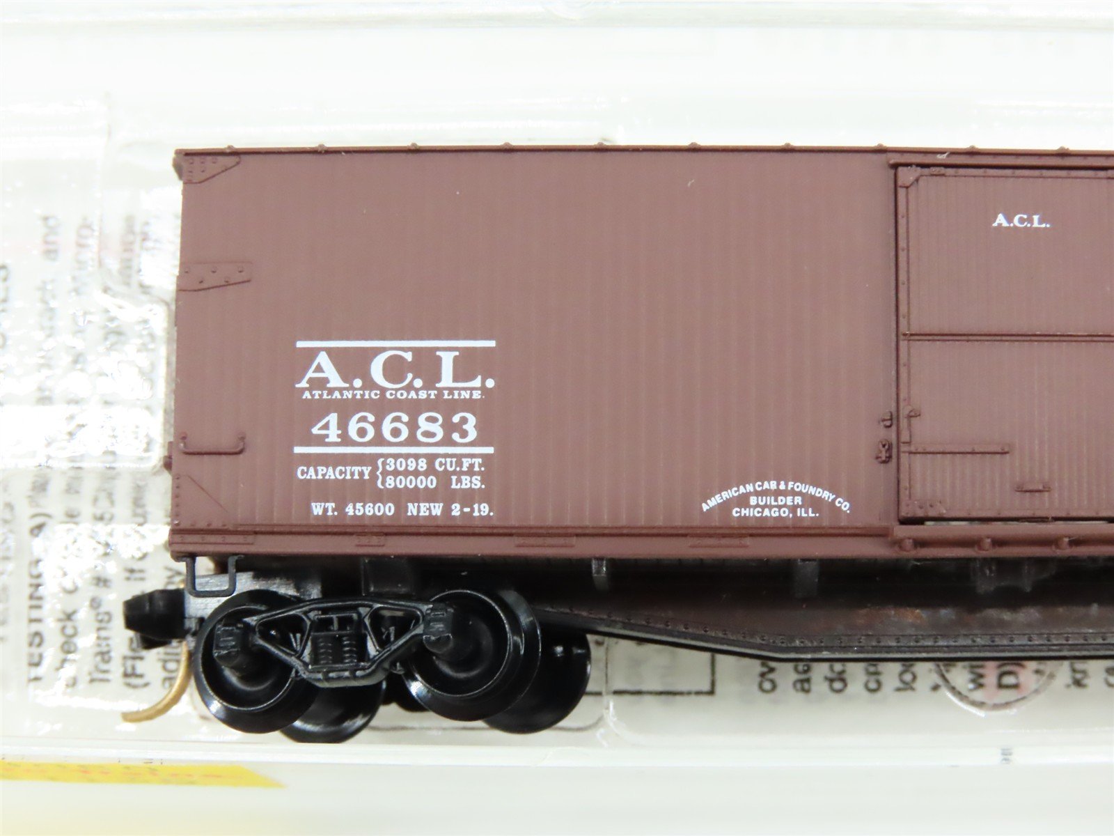 N Scale Micro-Trains 39080 ACL Atlantic Coast Line 40' Box Car 46683 RTR