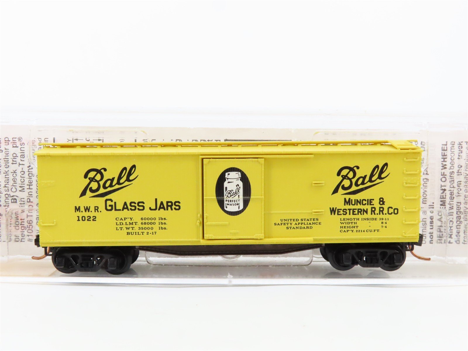 N Scale Micro-Trains 42030 MWR Muncie & Western 40' Box Car 1022 RTR