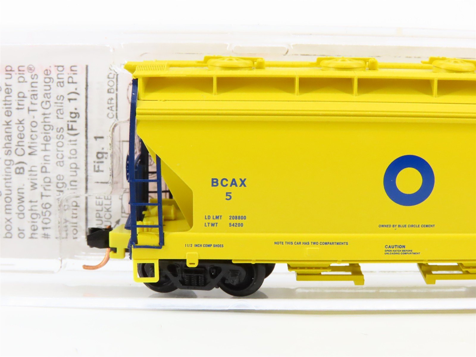 N Scale Micro-Trains 92140 BCAX Blue Circle Cement 2-Bay Covered Hopper 5 RTR