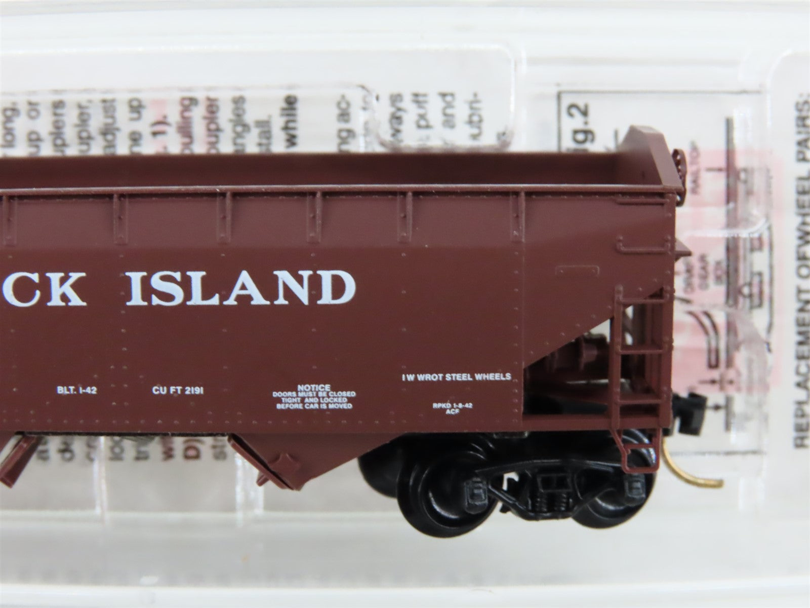 N Scale Micro-Trains 90010 RI Rock Island 33' 2-Bay Hopper 89500 RTR