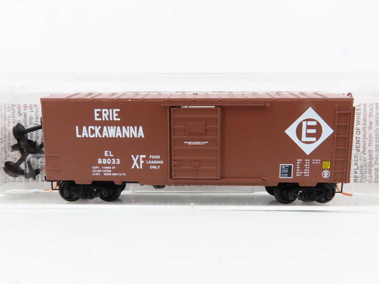 N Scale Micro-Trains 73030 EL Erie Lackawanna 40' Box Car 88033 RTR