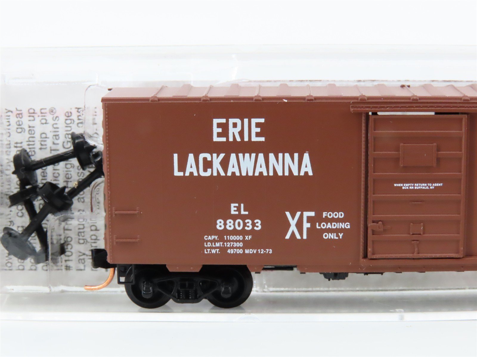 N Scale Micro-Trains 73030 EL Erie Lackawanna 40' Box Car 88033 RTR