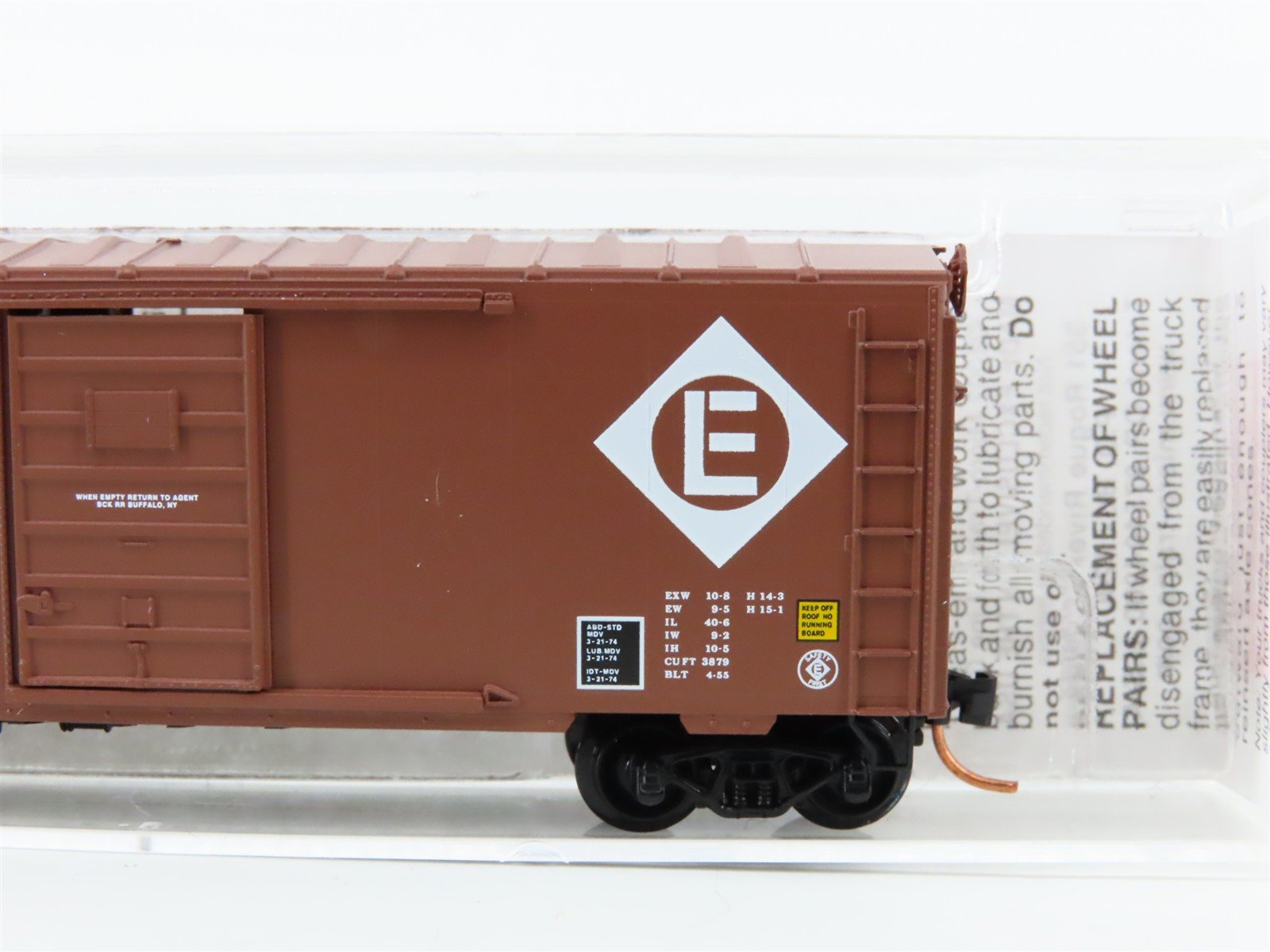 N Scale Micro-Trains 73030 EL Erie Lackawanna 40' Box Car 88033 RTR