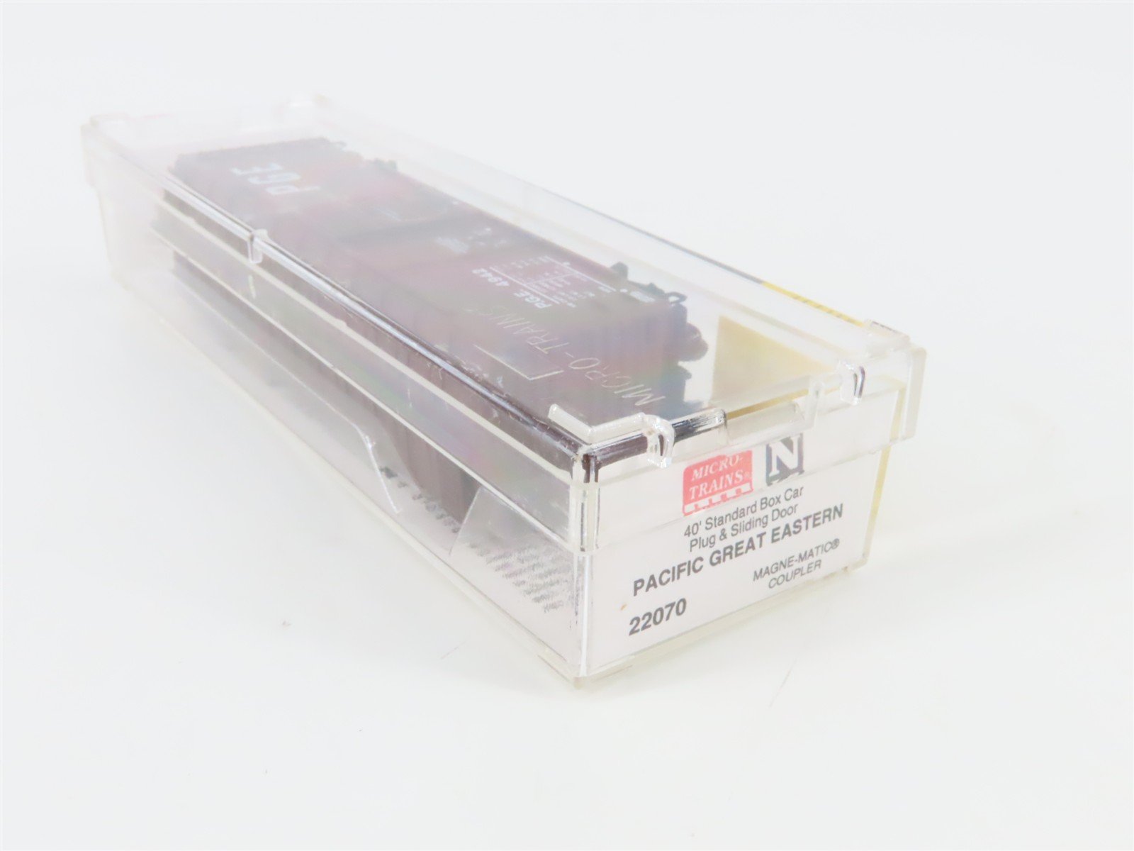 N Scale Micro-Trains 22070 PGE Pacific Great Eastern 40' Box Car 4942 RTR