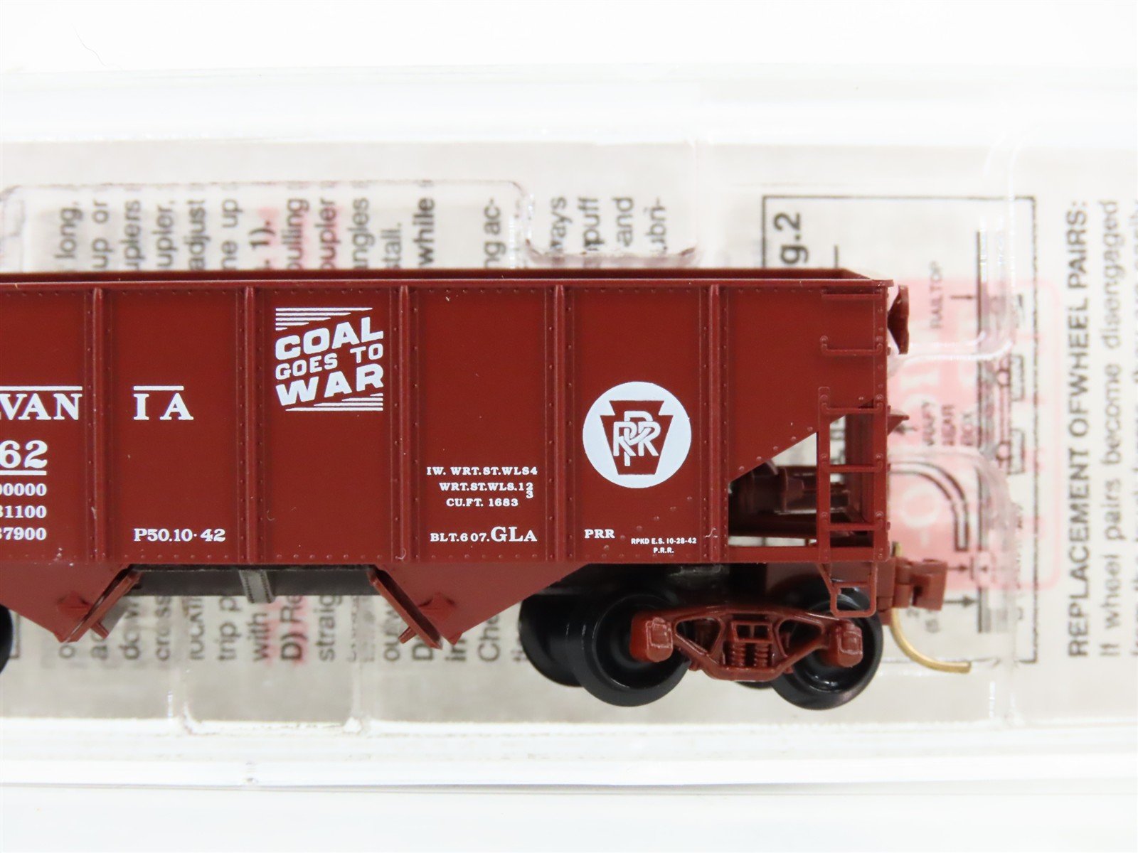 N Scale Micro-Trains 56270 PRR Pennsylvania 33' 2-Bay Hopper 140162 RTR