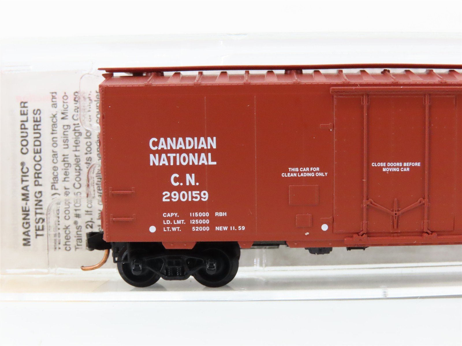 N Scale Micro-Trains 21120 CN Canadian National 40' Box Car 290159 RTR
