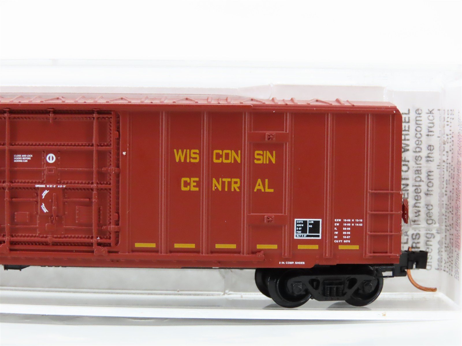 N Scale Micro-Trains 27200 WC Wisconsin Central 50' Box Car 27114 RTR