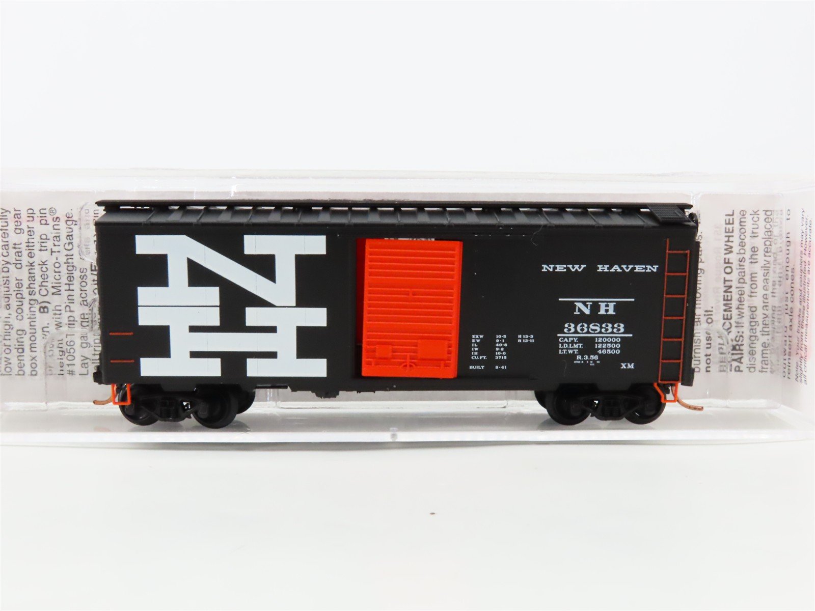 N Scale Micro-Trains 20556 NH New Haven 40' Box Car 36833 RTR