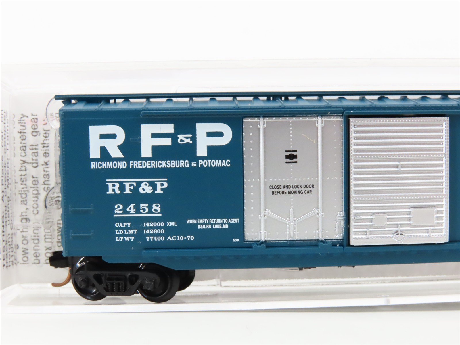 N Scale Micro-Trains 33020 Richmond, Fredericksburg & Potomac 50' Box Car RTR