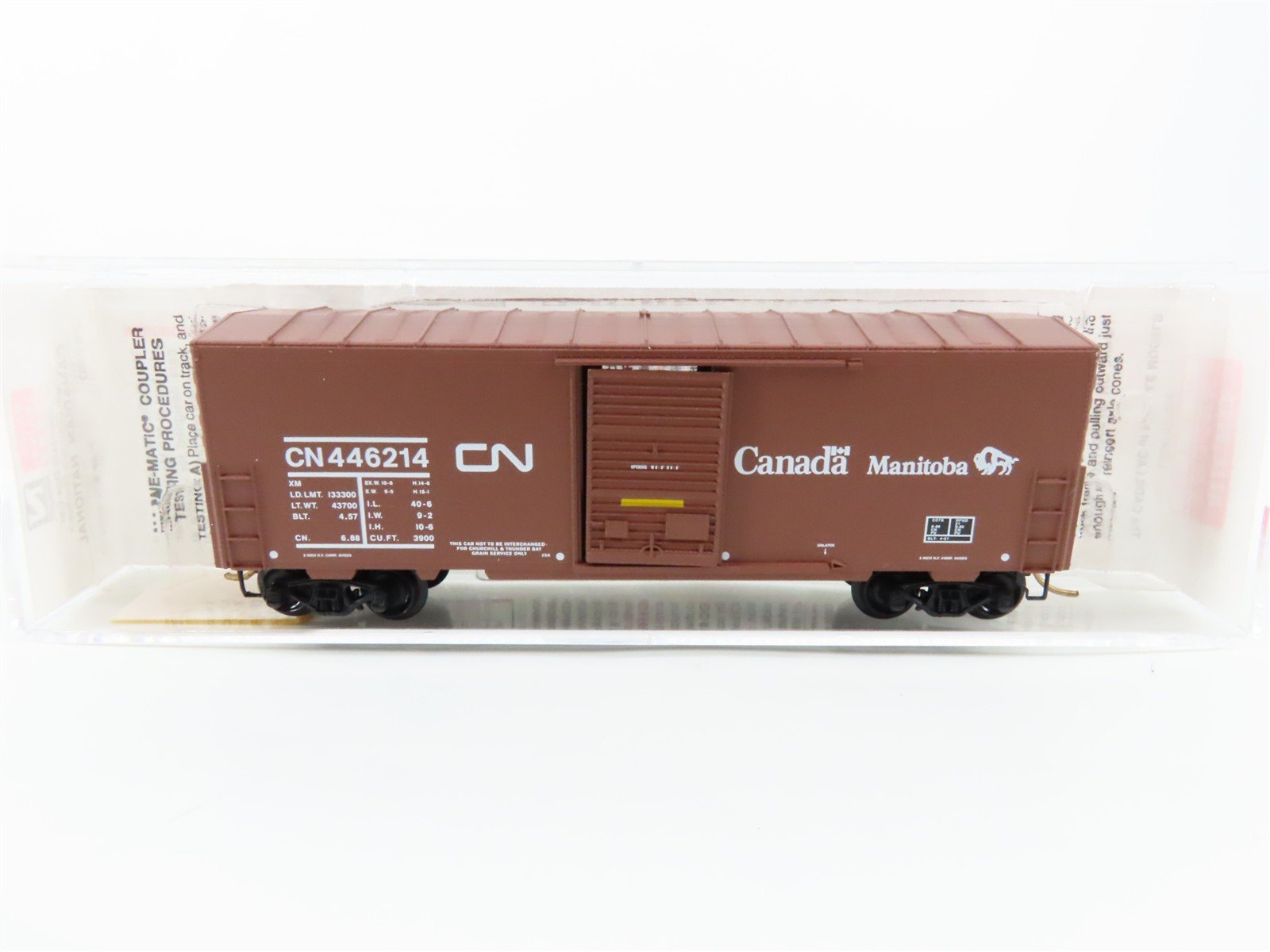 N Scale Micro-Trains 24280 CN Canadian National 40' Box Car 446214 RTR