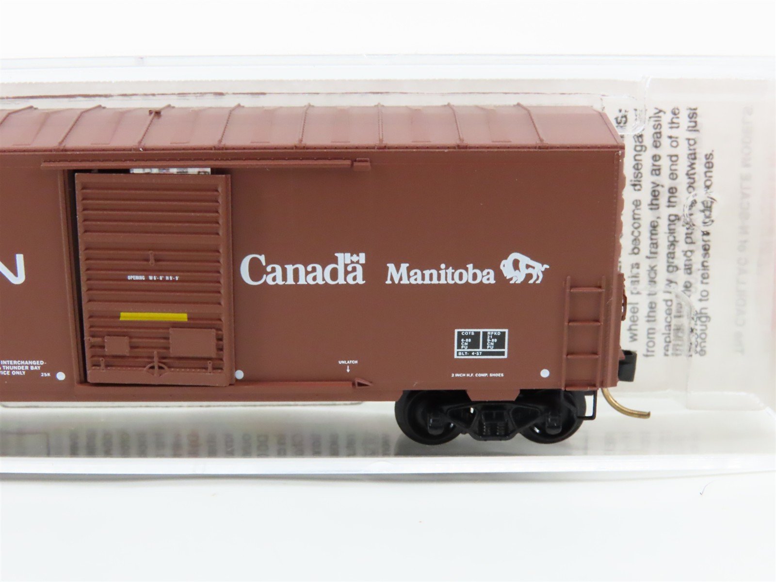 N Scale Micro-Trains 24280 CN Canadian National 40' Box Car 446214 RTR