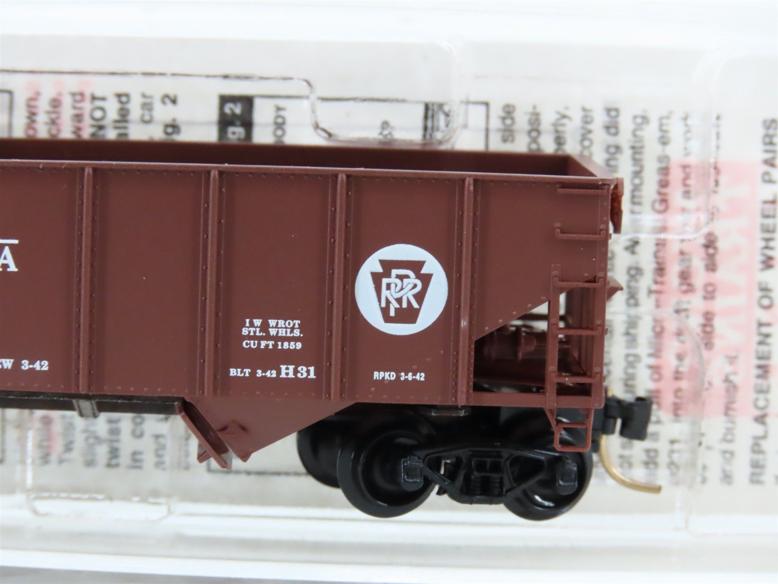 N Scale Micro-Trains 56060 PRR Pennsylvania 33' 2-Bay Hopper 220455 RTR