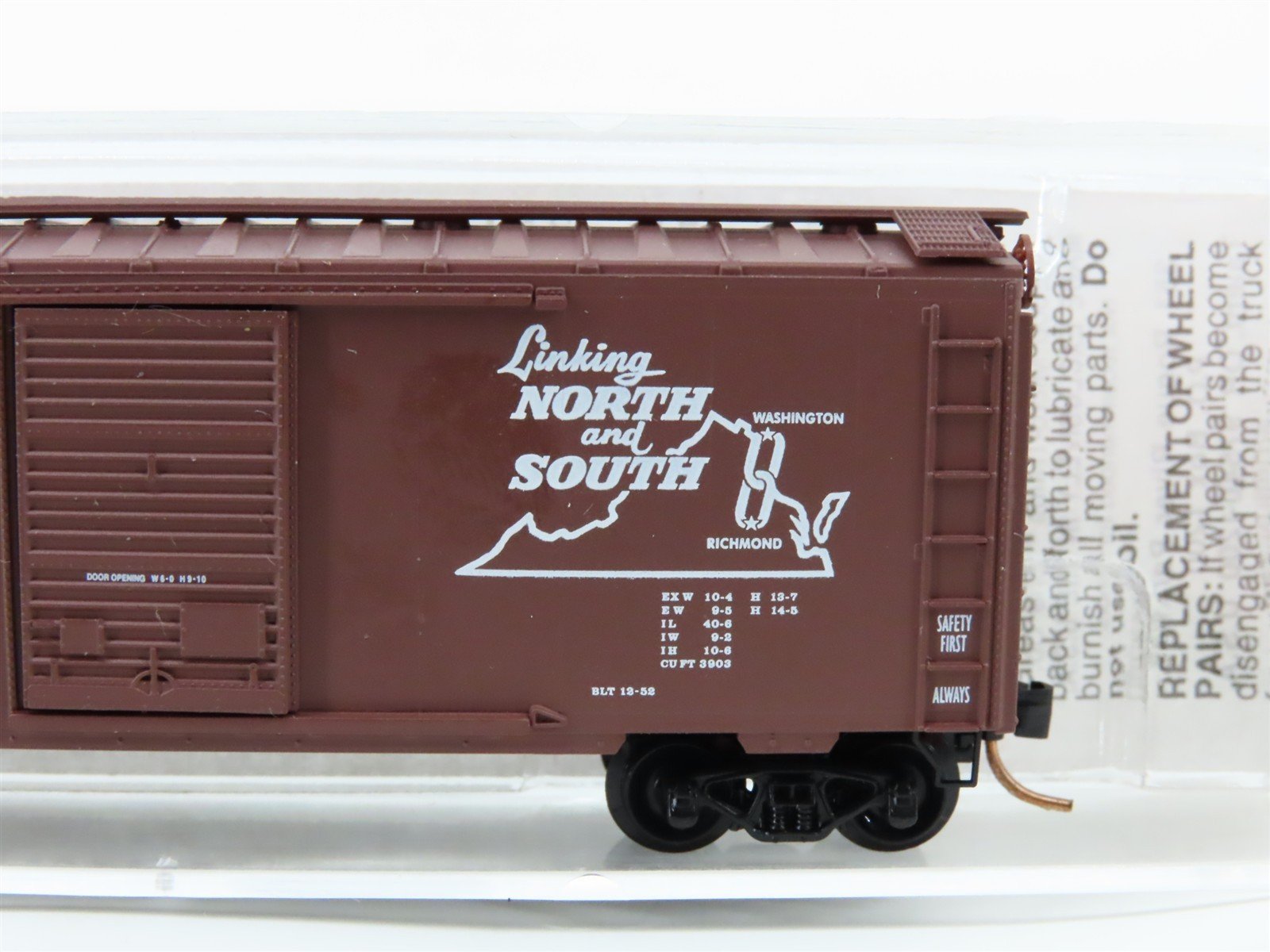N Scale Micro-Trains 20516 Richmond, Fredericksburg & Potomac 40' Box Car RTR