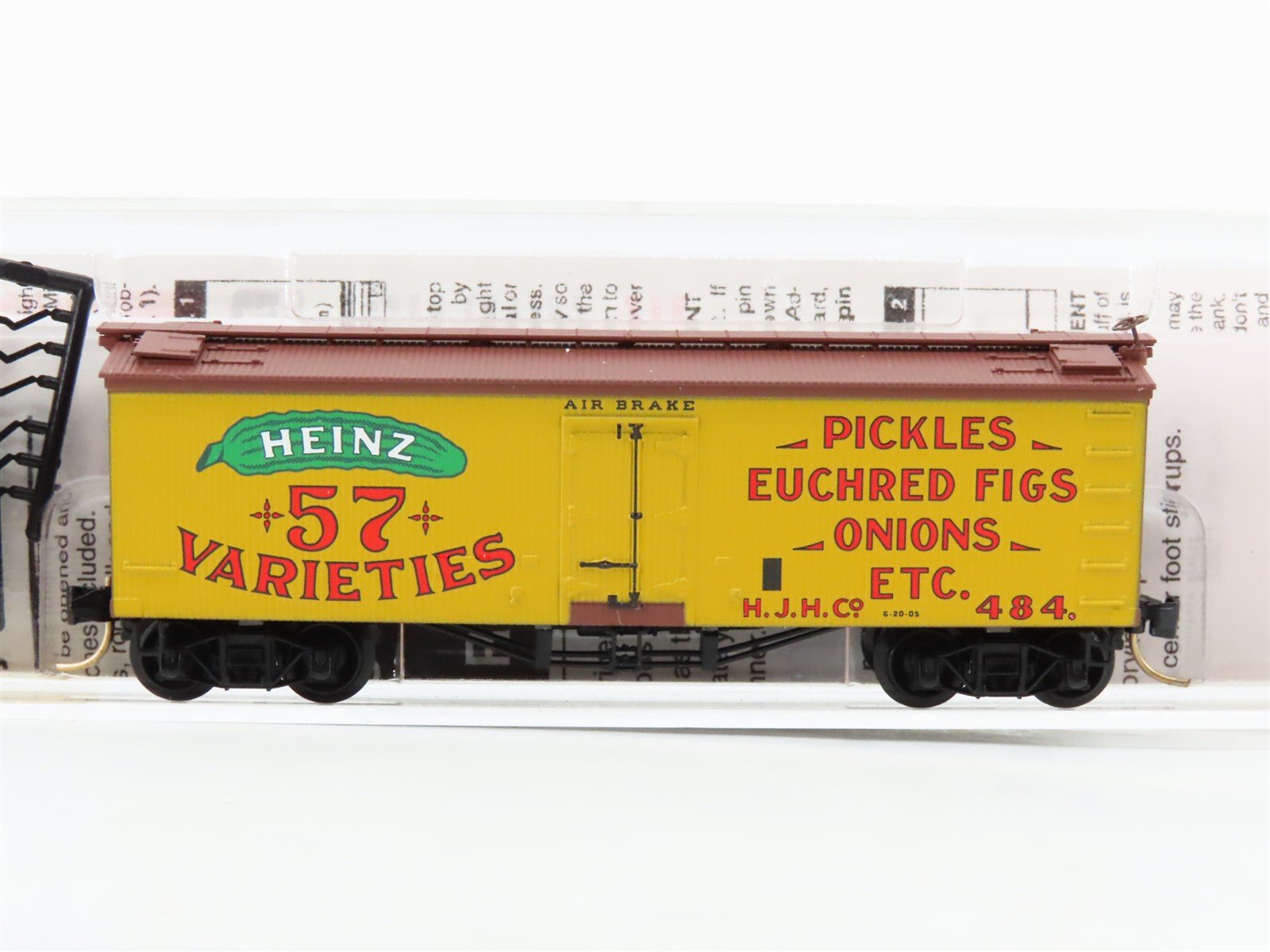 N Scale Micro-Trains 58050 HJH Heinz 36' Reefer 484 RTR