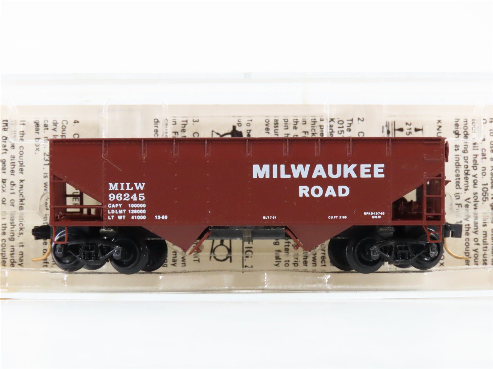 N Scale Micro-Trains 55160 MILW Milwaukee Road 33' 2-Bay Hopper 96245 RTR