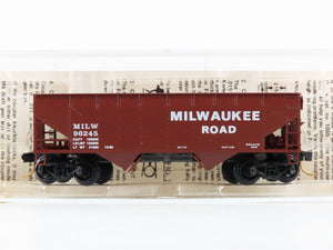 N Scale Micro-Trains 55160 MILW Milwaukee Road 33' 2-Bay Hopper 96245 RTR