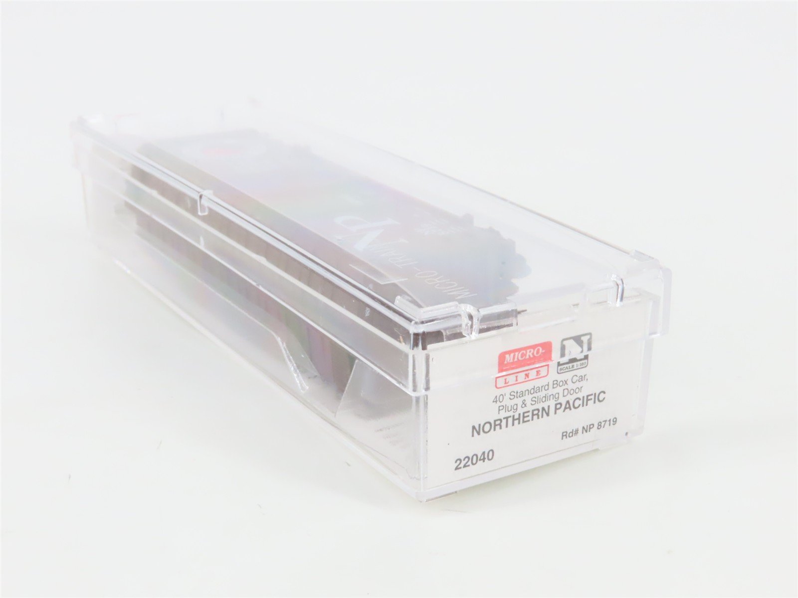 N Scale Micro-Trains 22040 NP Northern Pacific 40' Box Car 8719 RTR