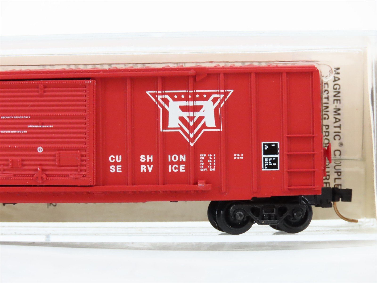 N Scale Micro-Trains 25090 RV Rahway Valley 50' Box Car 1014 RTR