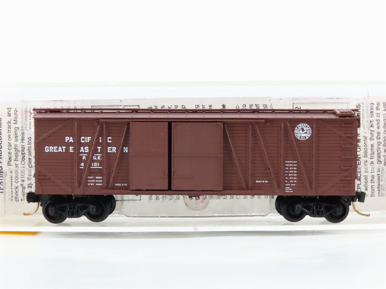 N Scale Micro-Trains 29080 PGE Pacific Great Eastern 40' Box Car 4101 RTR
