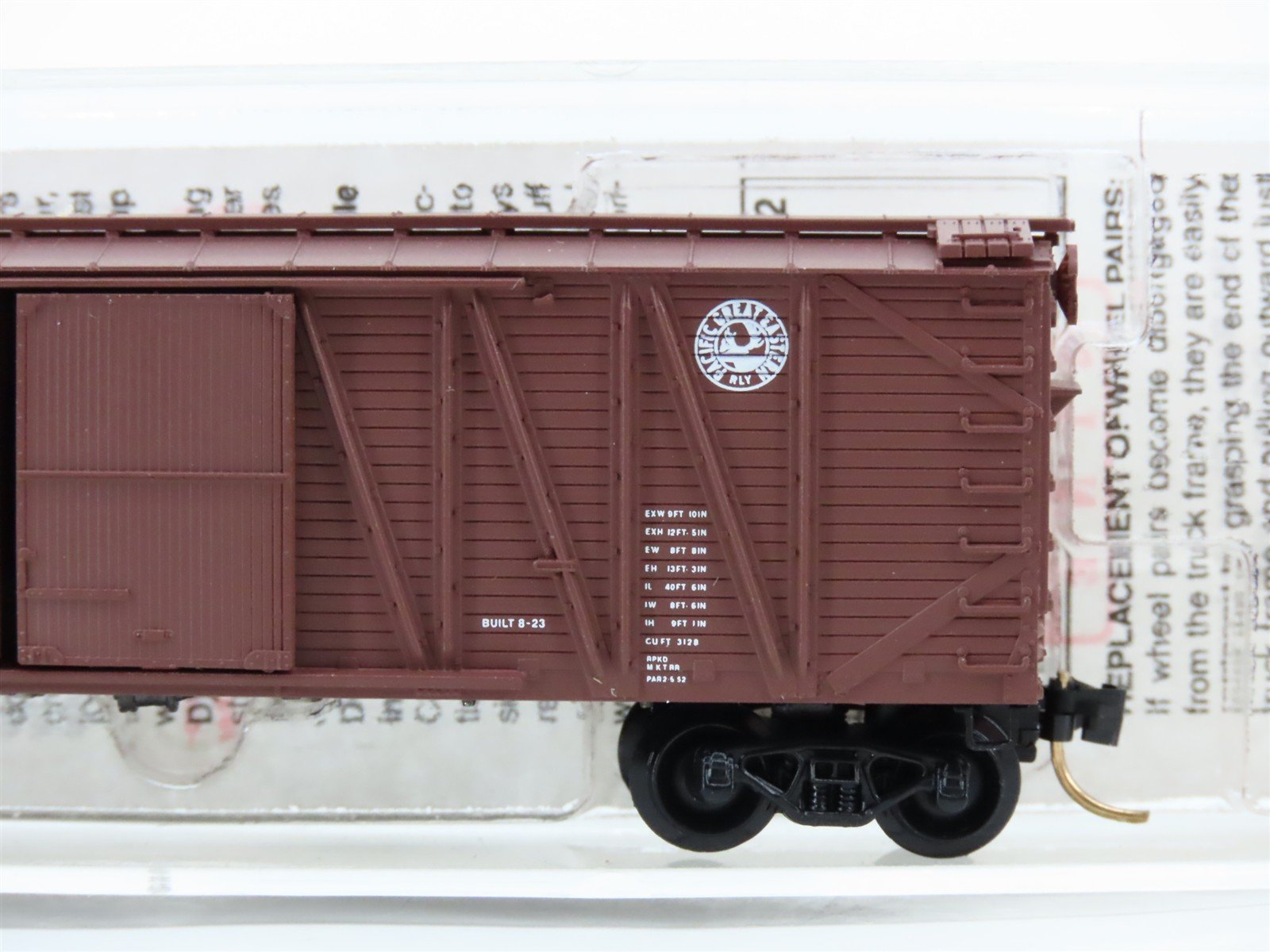 N Scale Micro-Trains 29080 PGE Pacific Great Eastern 40' Box Car 4101 RTR