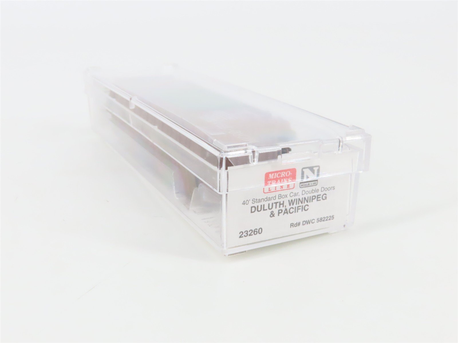 N Scale Micro-Trains 23260 DWC Duluth, Winnipeg & Pacific 40' Box Car 582225 RTR