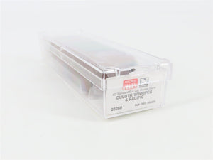 N Scale Micro-Trains 23260 DWC Duluth, Winnipeg & Pacific 40' Box Car 582225 RTR