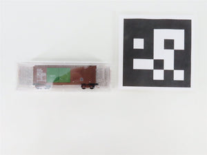N Scale Micro-Trains 23260 DWC Duluth, Winnipeg & Pacific 40' Box Car 582225 RTR