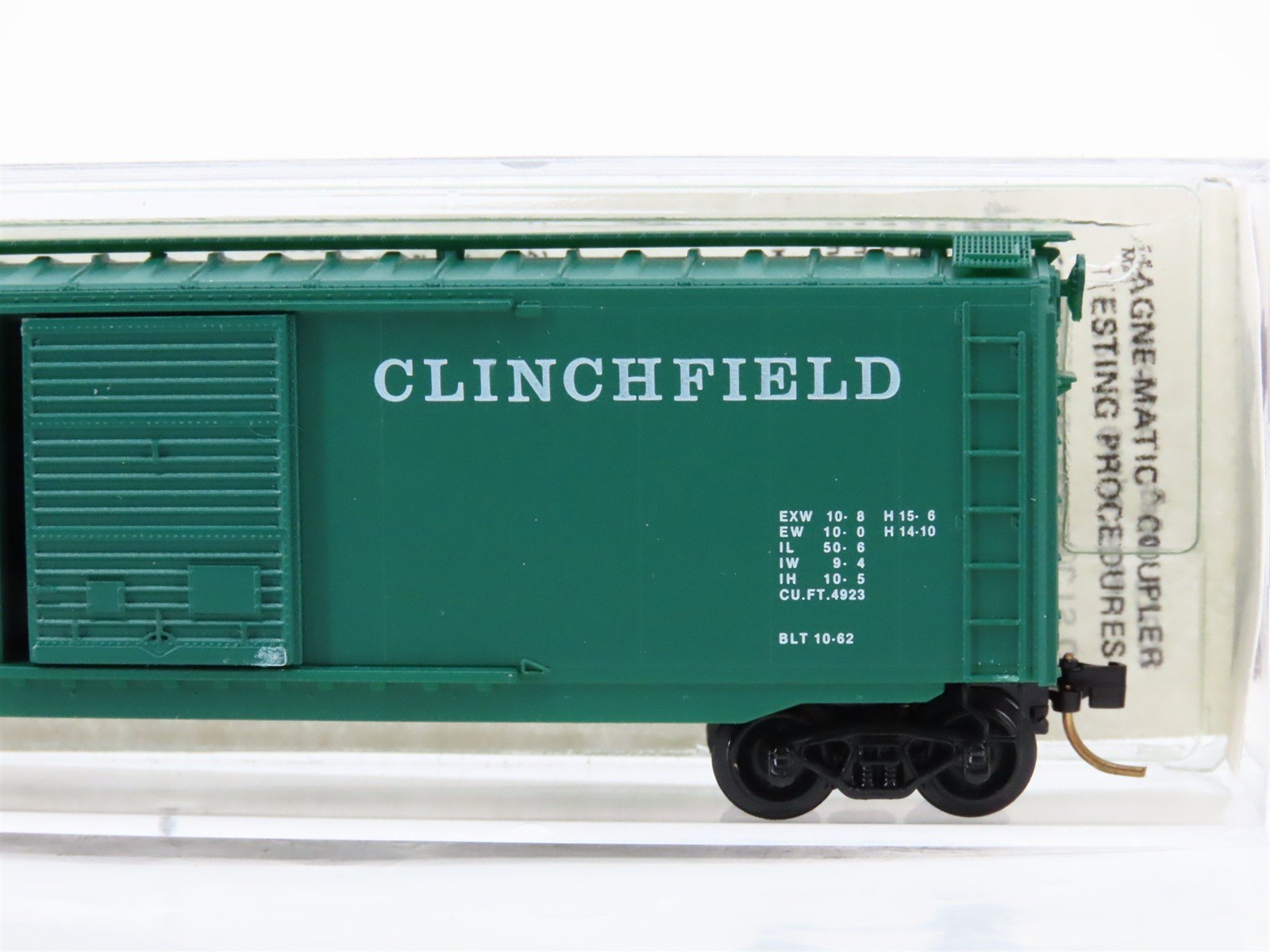 N Scale Micro-Trains 31090 CRR Clinchfield 50' Box Car 7030 RTR