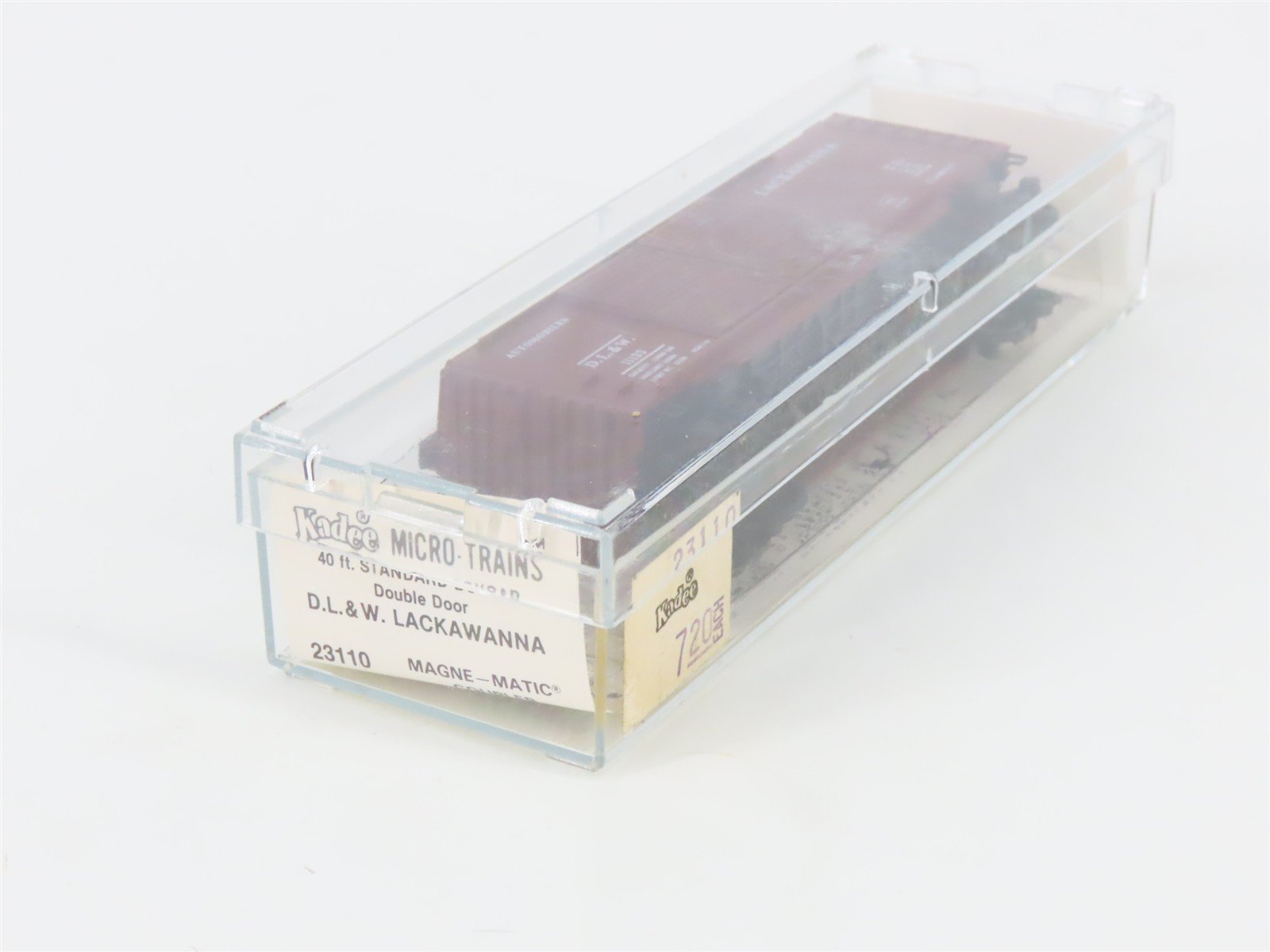 N Scale Micro-Trains 23110 DLW Lackawanna 40' Double Door Box Car 11133 RTR
