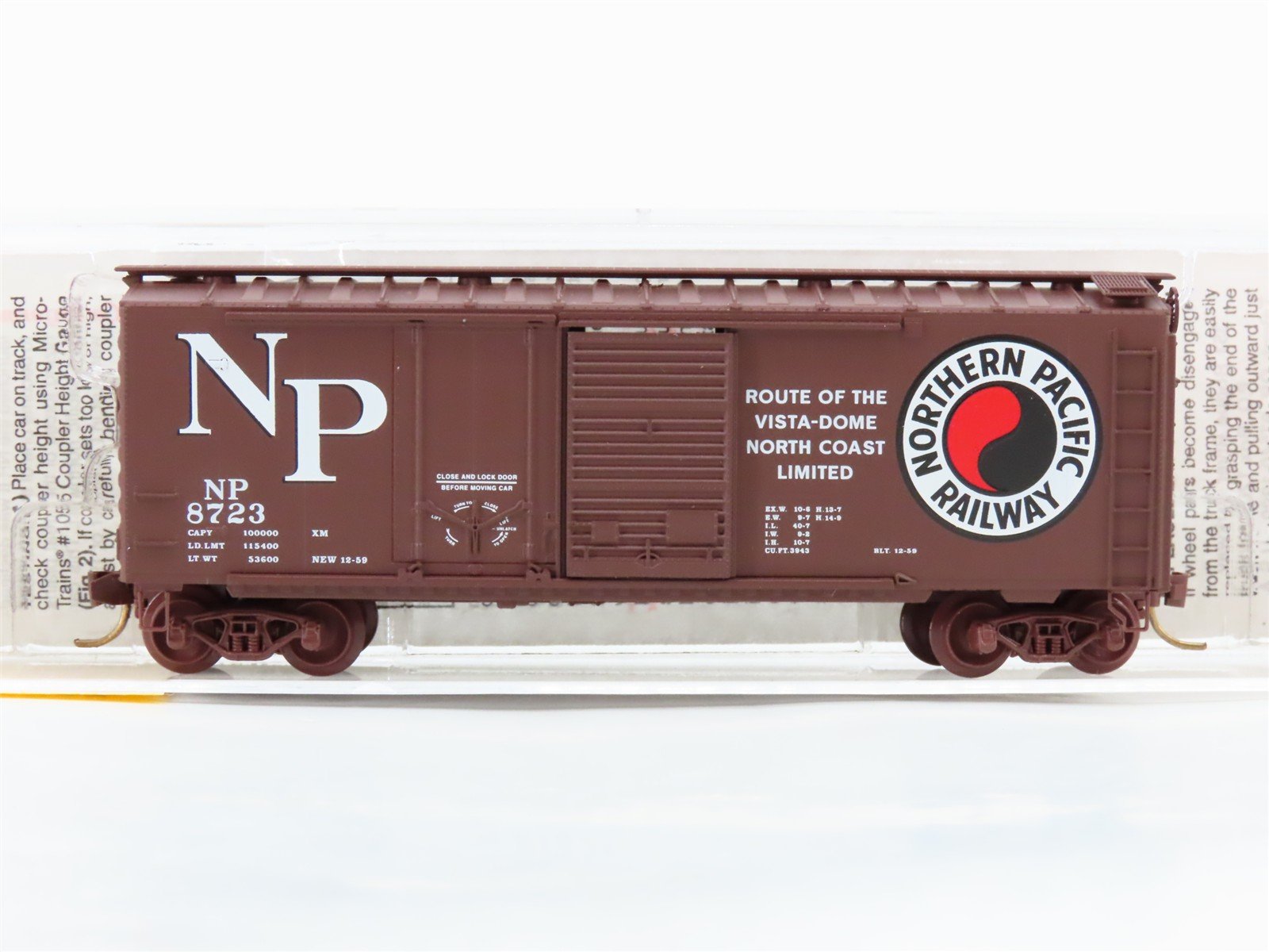 N Scale Micro-Trains 22040 NP Northern Pacific 40' Box Car 8723 RTR
