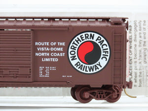 N Scale Micro-Trains 22040 NP Northern Pacific 40' Box Car 8723 RTR