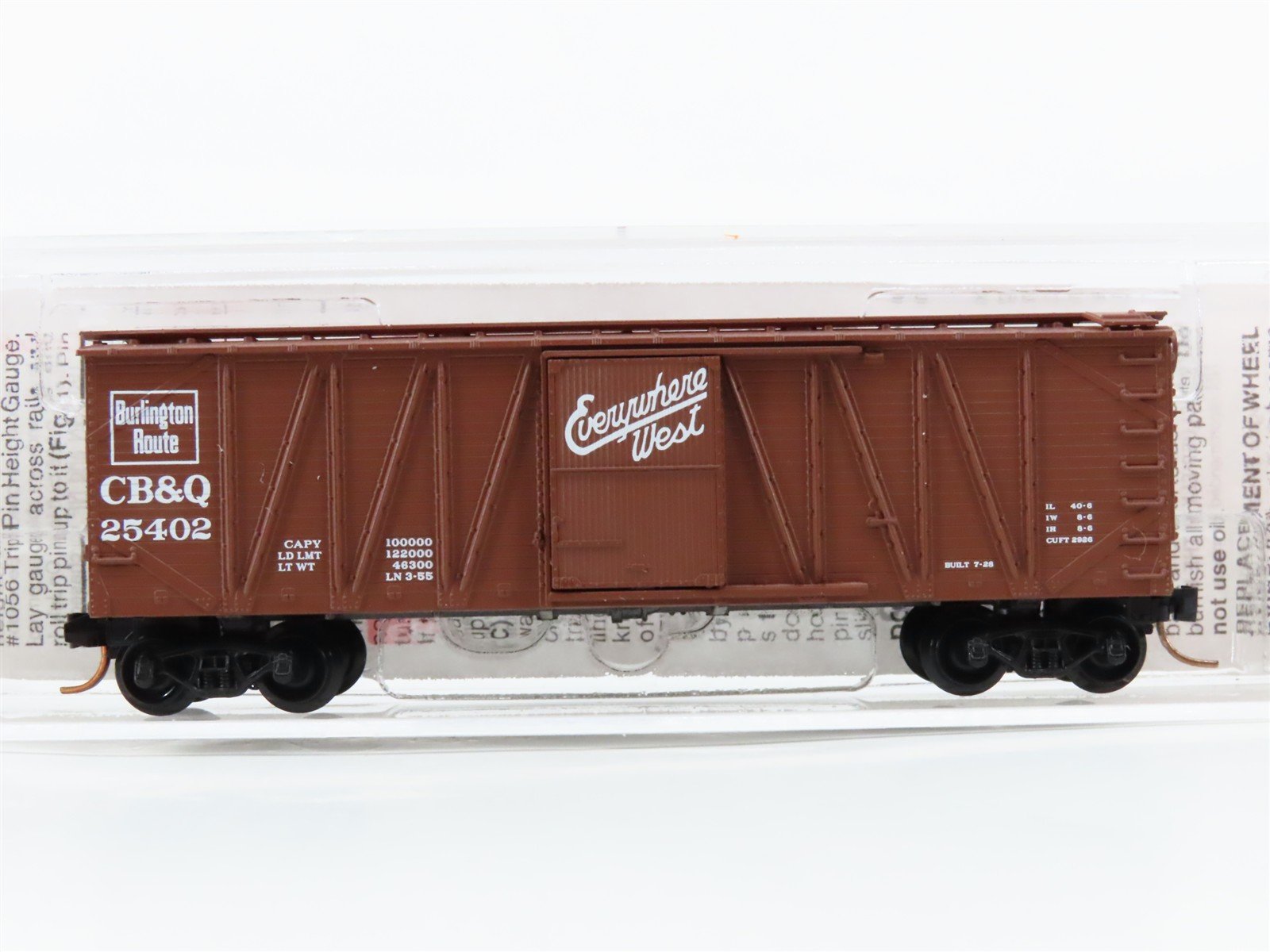 N Scale Micro-Trains 28150 CB&Q Chicago, Burlington & Quincy 40' Box Car RTR