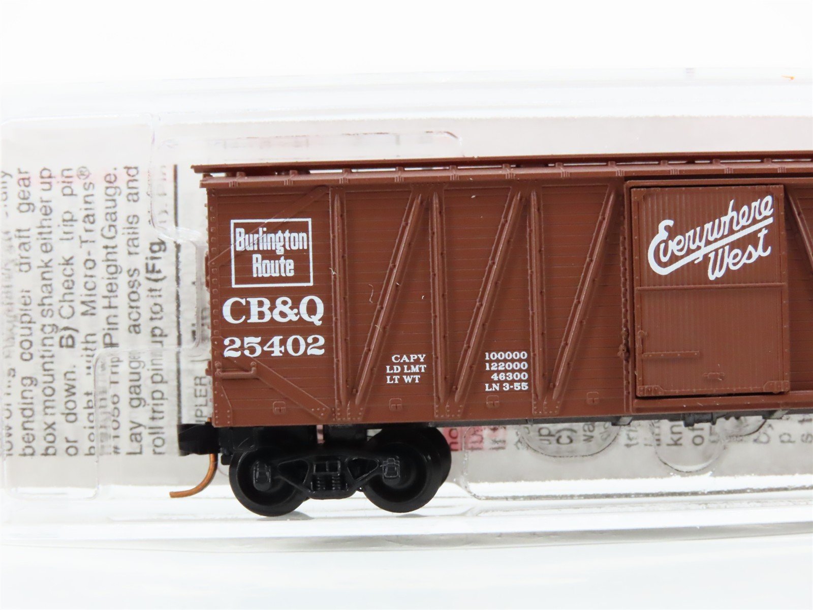 N Scale Micro-Trains 28150 CB&Q Chicago, Burlington & Quincy 40' Box Car RTR
