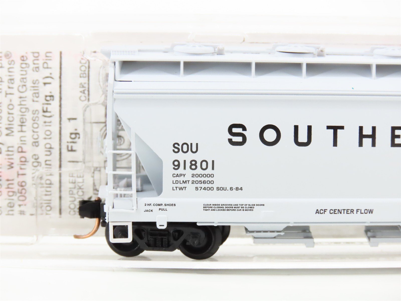 N Scale Micro-Trains 92120 SOU Southern 2-Bay Covered Hopper 91801 RTR