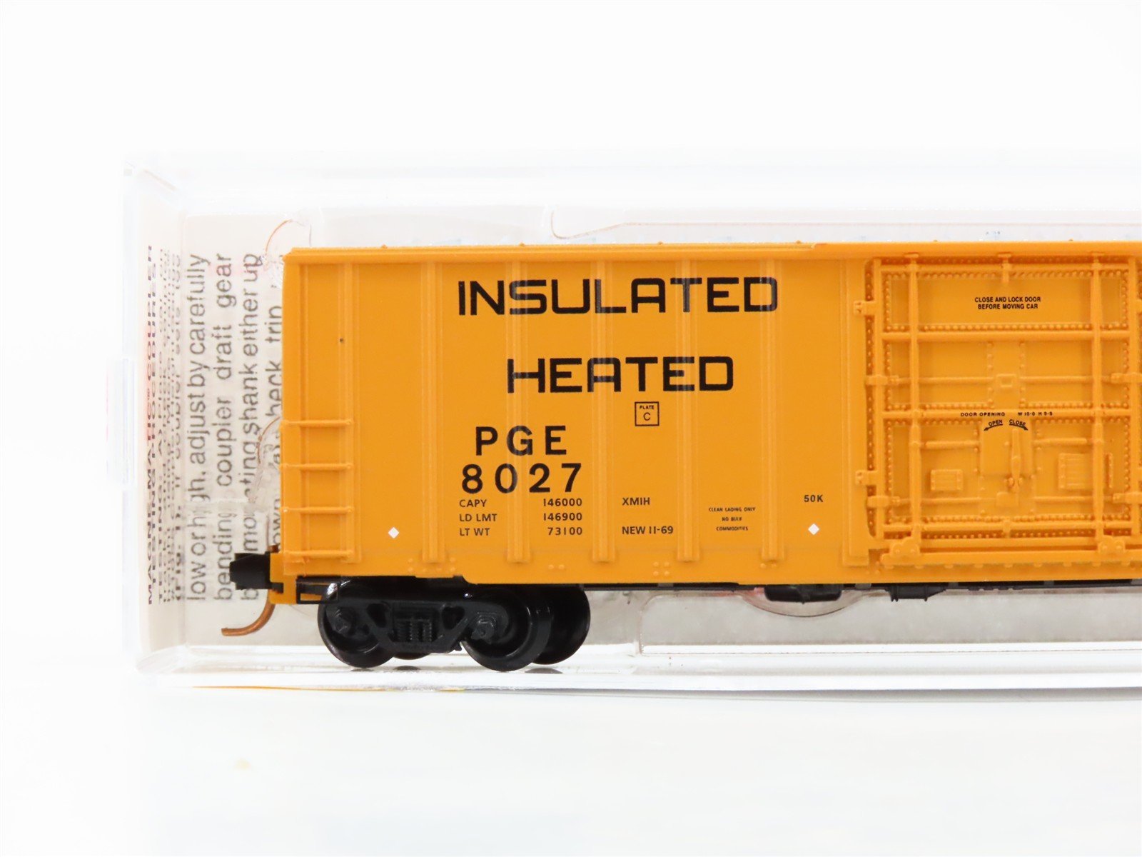 N Scale Micro-Trains 27280 PGE Pacific Great Eastern 50' Box Car 8027 RTR