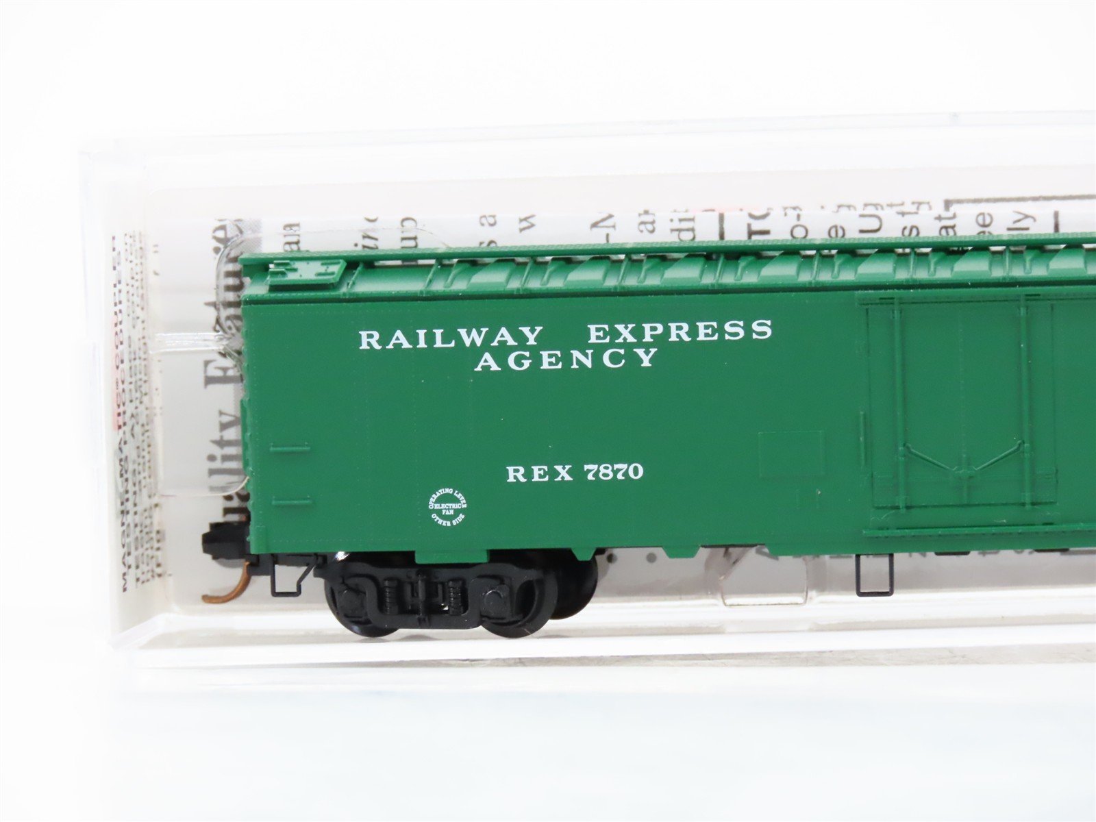 N Scale Micro-Trains 52010 REX Railway Express Agency 52' Express Reefer RTR