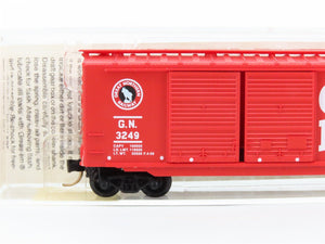 N Scale Micro-Trains 23200 GN Great Northern 40' Box Car 3249 RTR