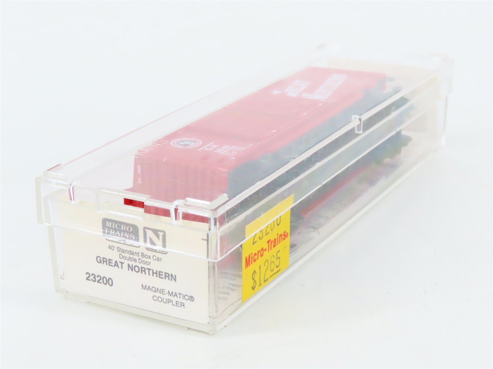 N Scale Micro-Trains 23200 GN Great Northern 40' Box Car 3249 RTR