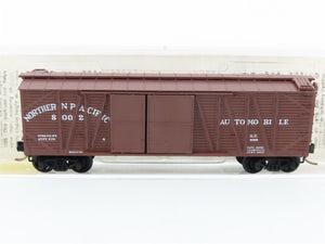 N Scale Micro-Trains 29030 NP Northern Pacific 40' Box Car 8002 RTR