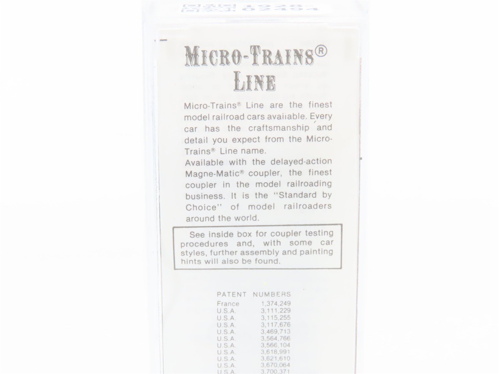 N Scale Micro-Trains 29030 NP Northern Pacific 40' Box Car 8002 RTR