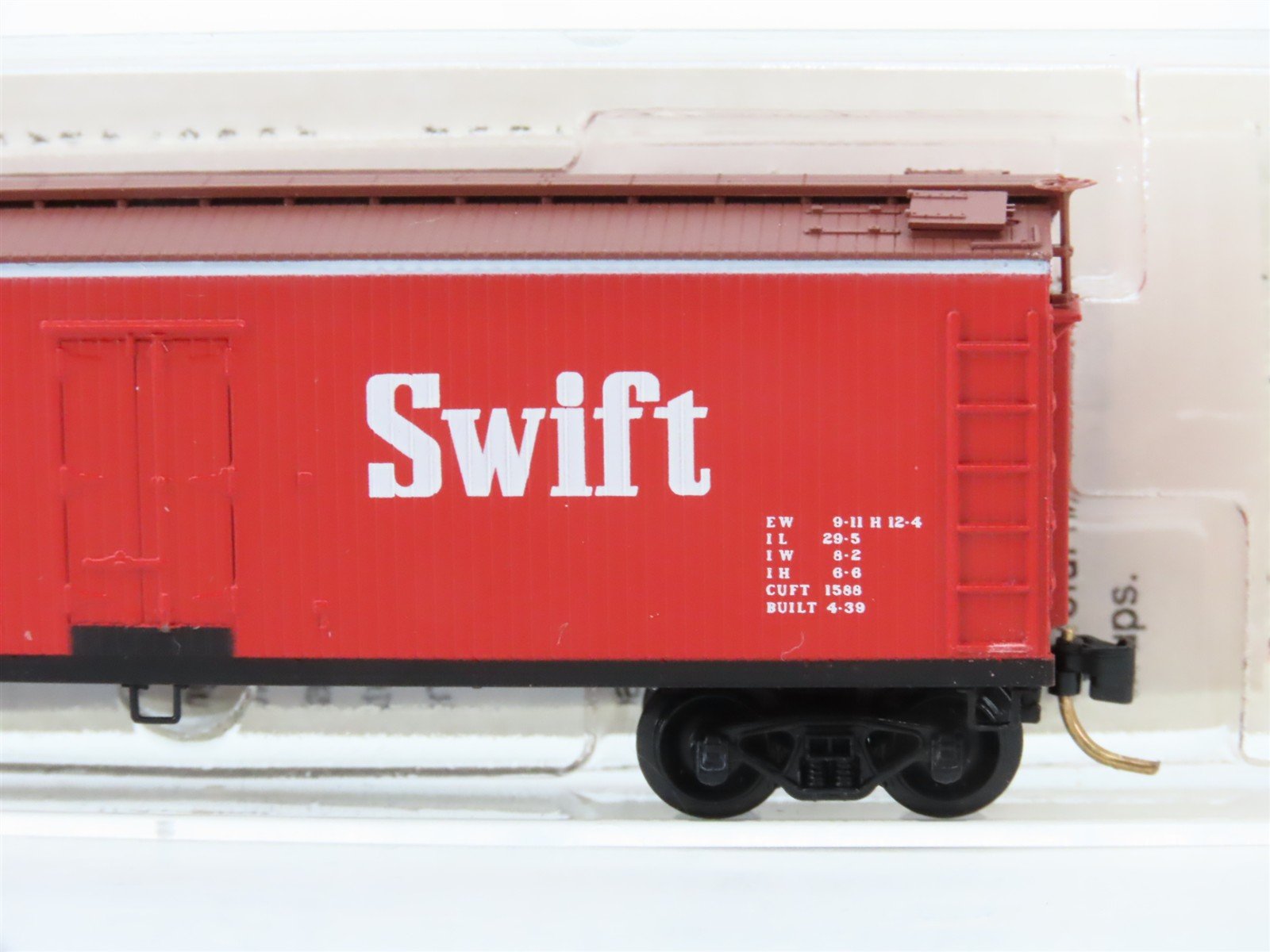 N Scale Micro-Trains 49400 SRLX Swift Refrigerator Line 40' Reefer 5199 RTR