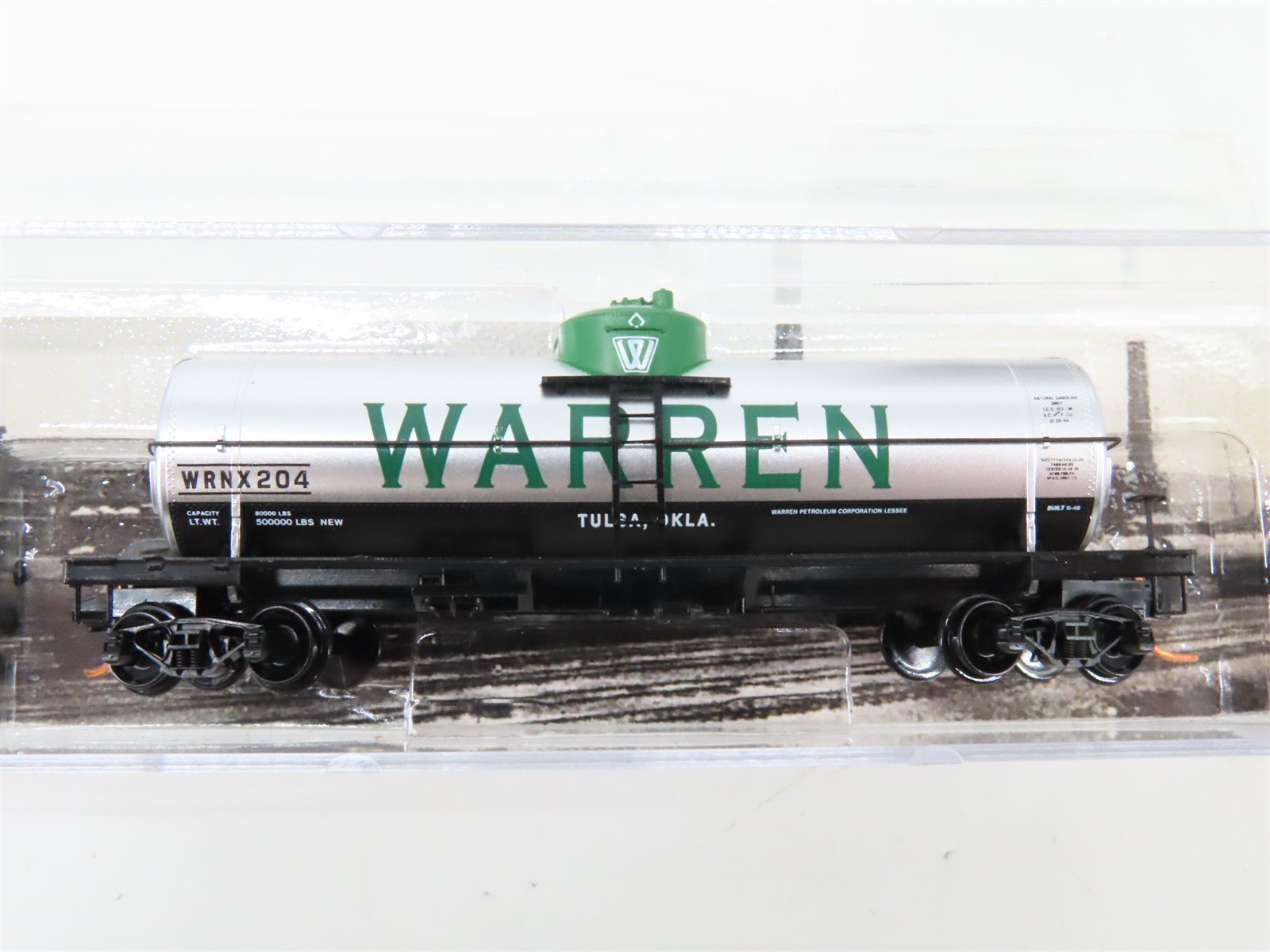 N Scale Micro-Trains 06500740 WRNX Warren Petroleum 39' Single Dome Tank Car RTR
