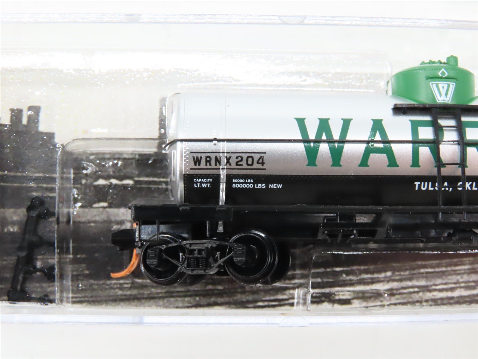 N Scale Micro-Trains 06500740 WRNX Warren Petroleum 39' Single Dome Tank Car RTR